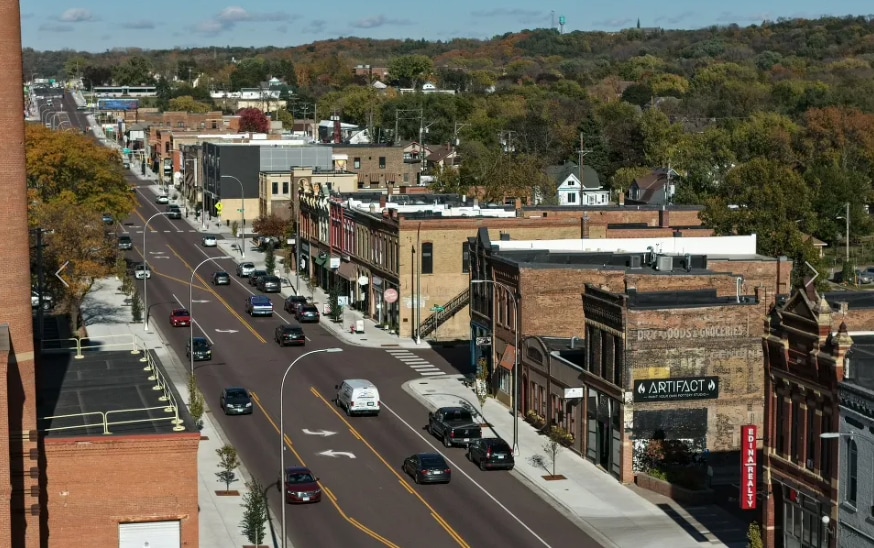 More Photos Of 521-523 N Riverfront Dr, Mankato Storefront Retail Office For Sale