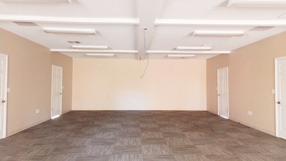 More Photos Of 13453 N Main St, Jacksonville Medical For Lease