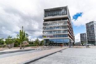 More Photos Of 1 Esplanade Miriam Makeba, Villeurbanne Office For Lease