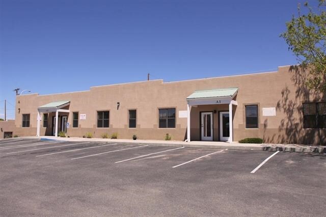 More Photos Of 3600 Rodeo Ln, Santa Fe Medical For Sale