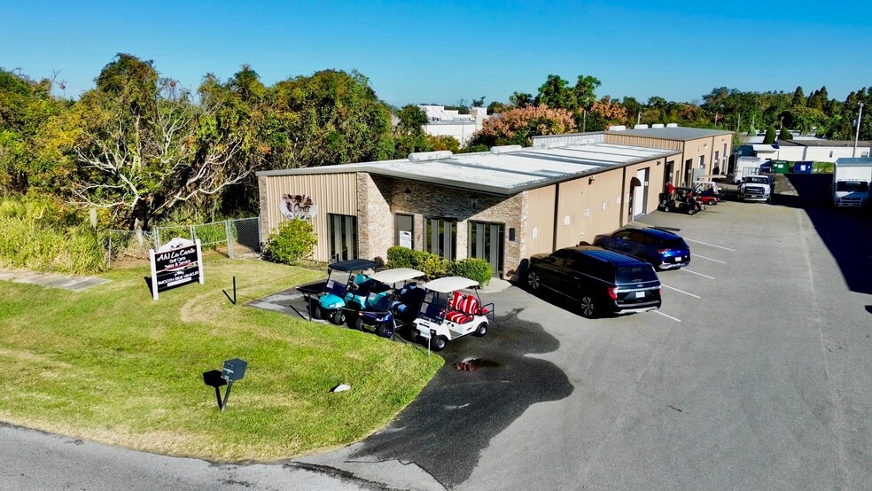 More Photos Of 605 W Brannen Rd, Lakeland Warehouse For Lease