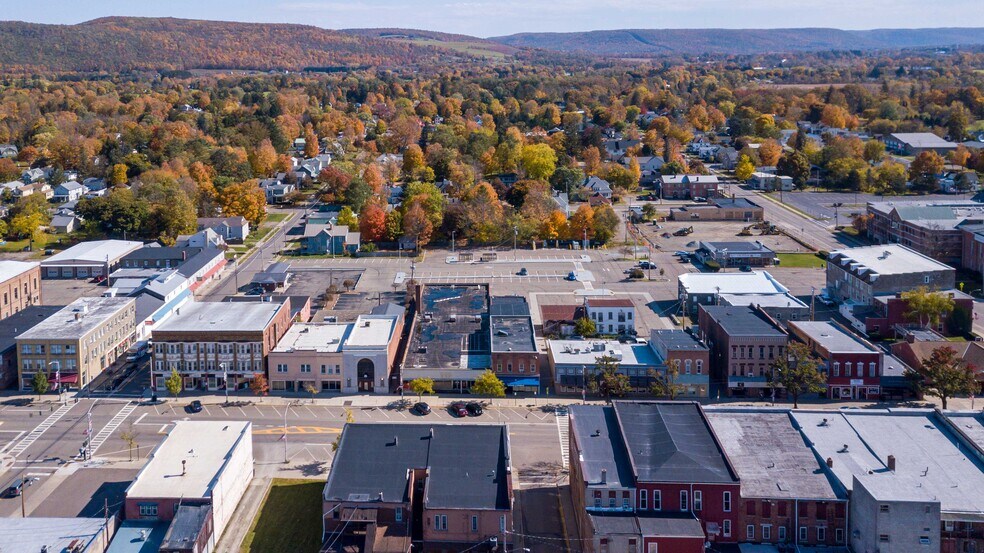 More Photos Of 36 Liberty St, Bath Storefront Retail Office For Sale