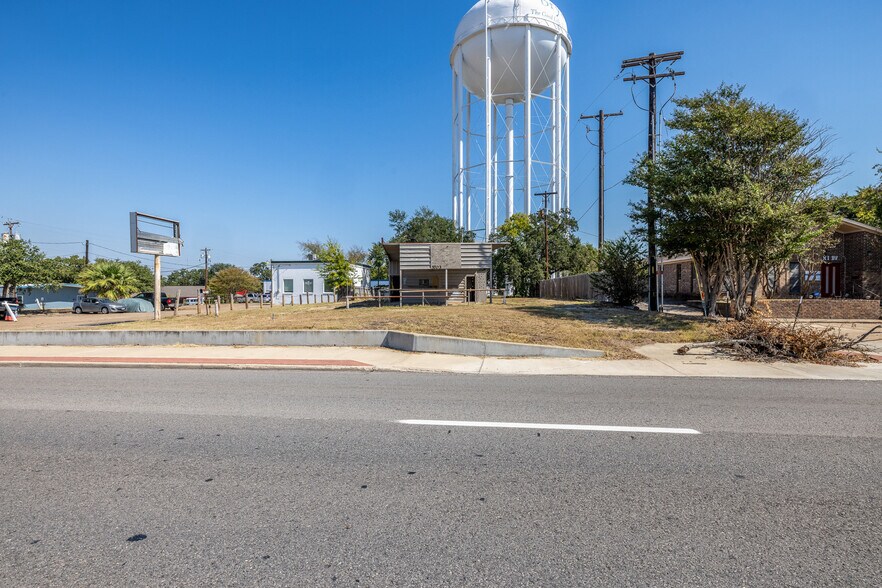 More Photos Of 3703 S College Ave, Bryan Storefront Retail Office For Sale