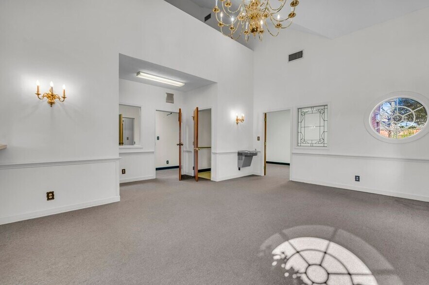 More Photos Of 2403 5th St N, Columbus Medical For Sale