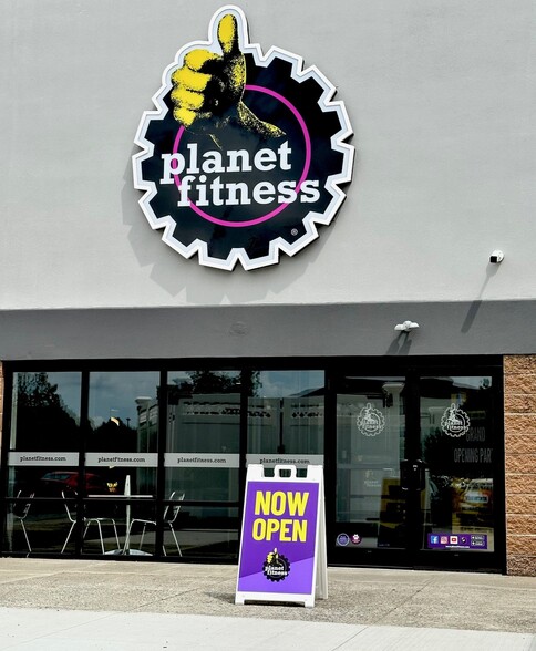 More Photos Of 18 Westage Dr, Fishkill Unknown For Lease