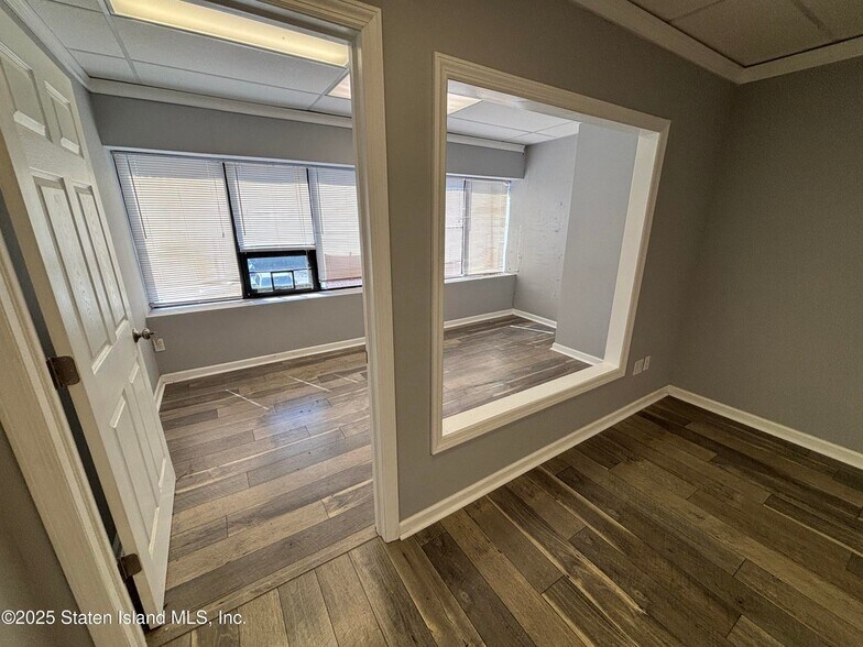 More Photos Of 72 Sharrott Ave, Staten Island Office For Lease