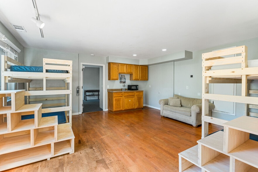More Photos Of 543 1/2 Arroyo Ave, Santa Barbara Apartments For Sale