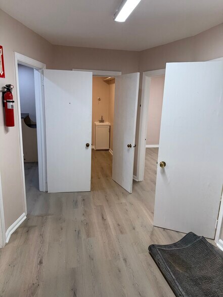 More Photos Of 2216 Macdade Blvd, Holmes Medical For Lease