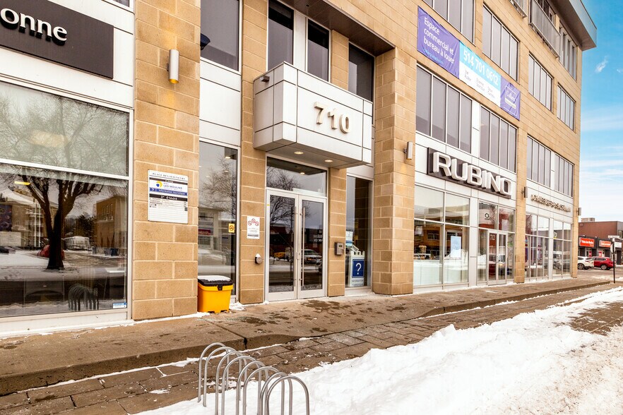 More Photos Of 708-712 Boul Des Seigneurs, Terrebonne Office For Lease
