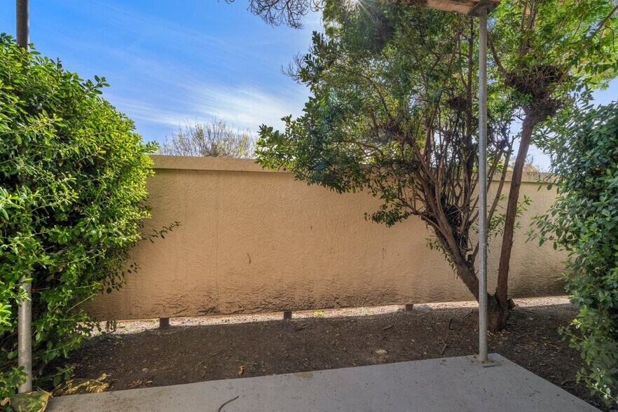 More Photos Of 2001 Broadway, San Pablo Apartments For Sale