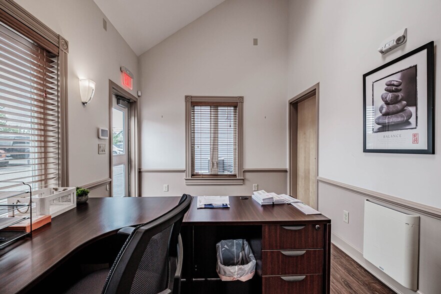 More Photos Of 352 Warren Ave, Portland Office Residential For Sale