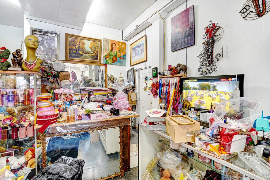 More Photos Of 5151-5161 Vermont Ave, Los Angeles Storefront Retail Residential For Sale