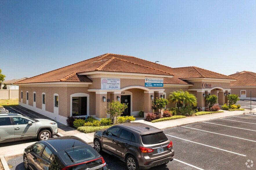 More Photos Of 2320 North Blvd W, Davenport Medical For Lease