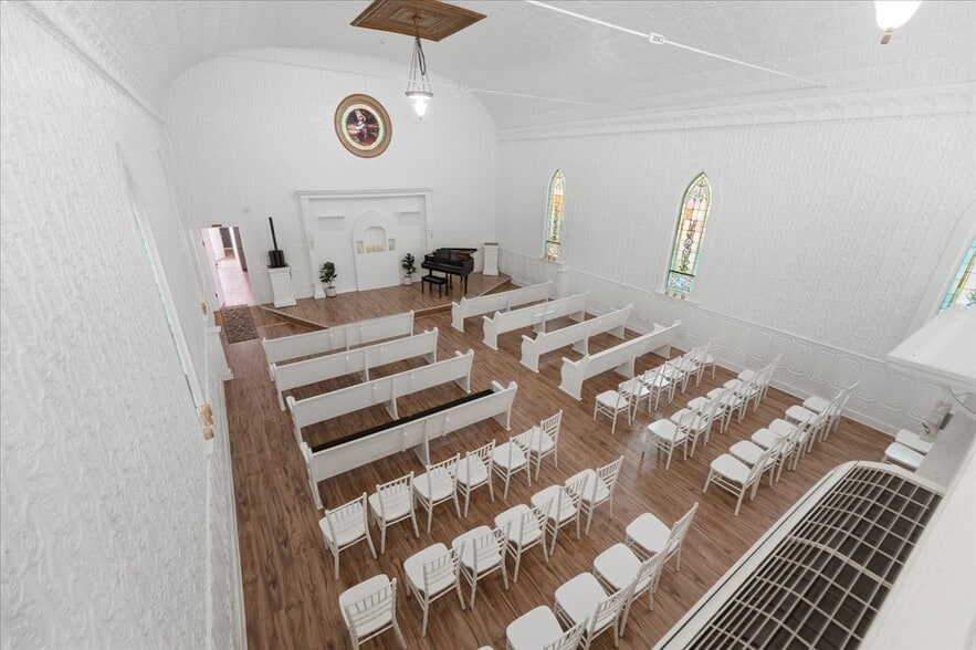 More Photos Of 508 NW 3rd Ave, Canby Religious Facility For Sale