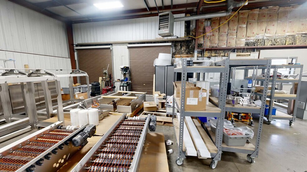 More Photos Of 2120 Town West Dr, Rogers Warehouse For Sale