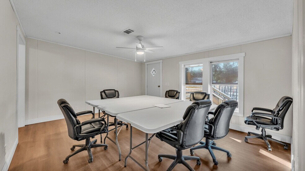 More Photos Of 705 Jerry Smith Rd, Dover Light Manufacturing For Sale