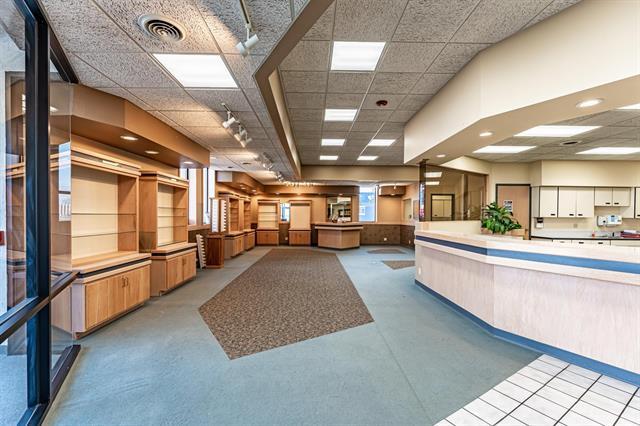 More Photos Of 34 SE Main St, Blackfoot Office For Sale