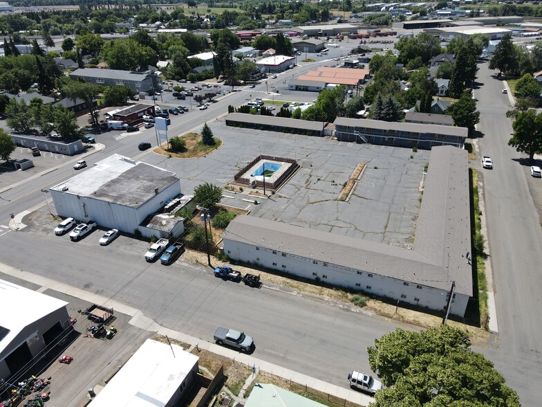 More Photos Of 403 W University Way, Ellensburg Hotel For Sale