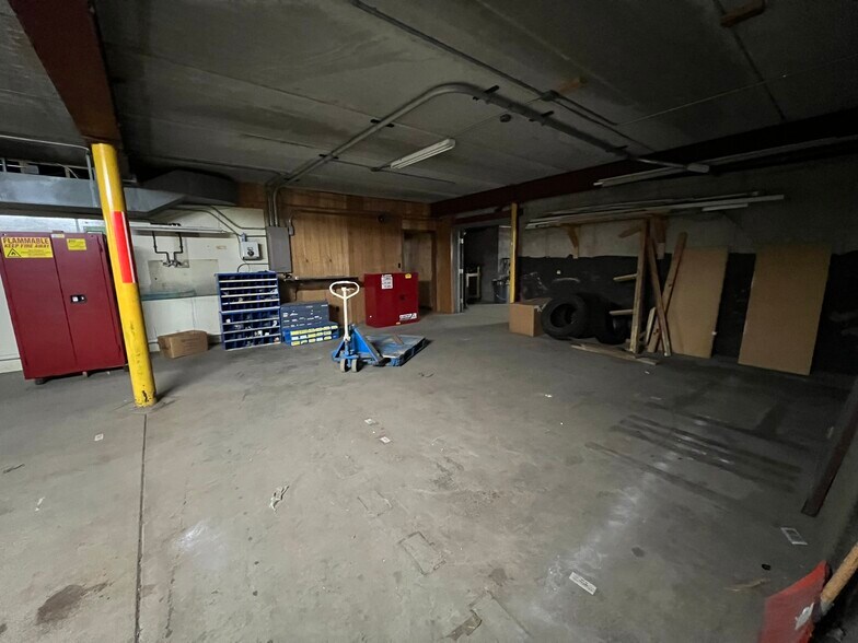 More Photos Of 3115 N Roemer Rd, Appleton Manufacturing For Lease