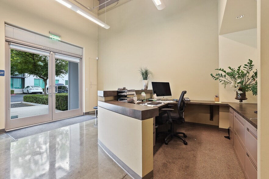 More Photos Of 9661 Irvine Center Dr, Irvine Loft Creative Space For Sale