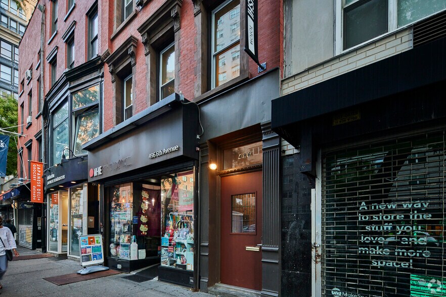 More Photos Of 496 Avenue of the Americas, New York Apartments For Lease