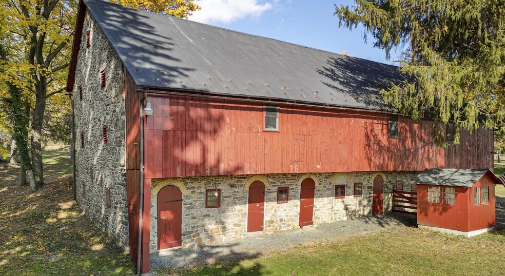 More Photos Of 1041 Reading Ave, Boyertown General Retail For Sale