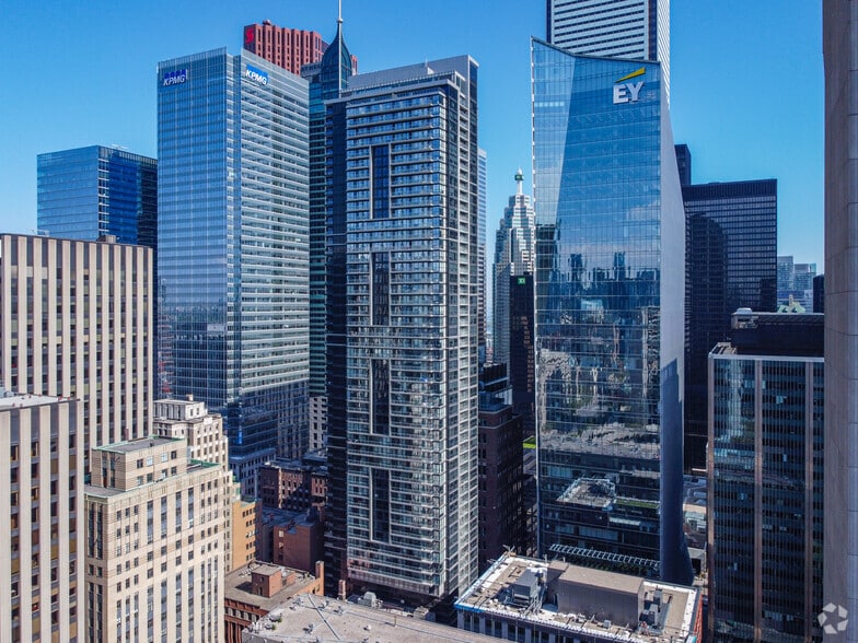 More Photos Of 333 Bay St, Toronto Office For Sale