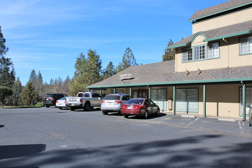 More Photos Of 18701 Tiffeni Dr, Twain Harte Office For Lease