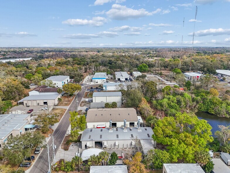 More Photos Of 1060 Harbor Lake Dr, Safety Harbor Light Manufacturing For Sale