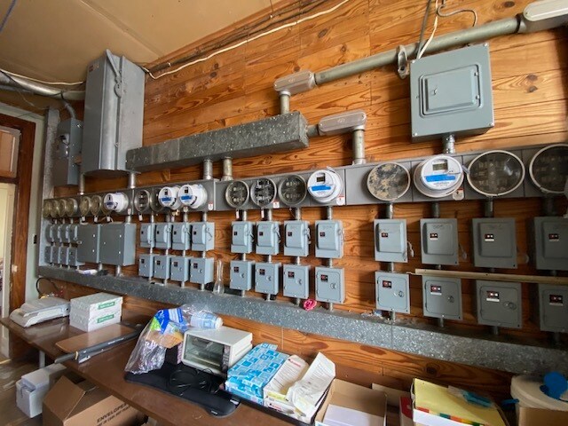 More Photos Of 202 N Washington Ave, Pulaski Office For Sale