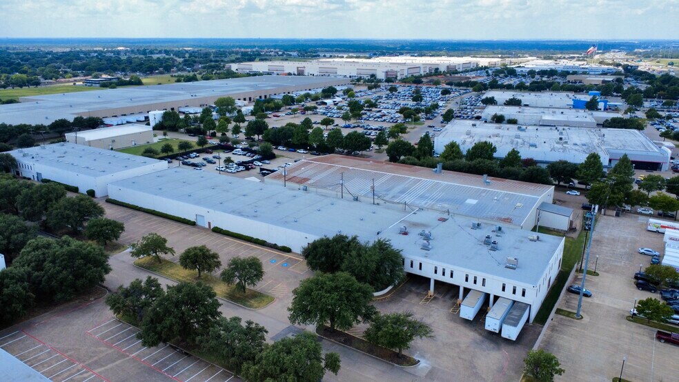 Primary Photo Of 4300 Barnett Blvd, Arlington Distribution For Lease