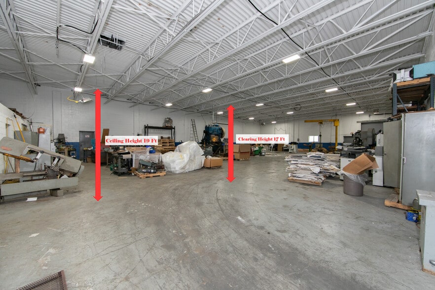 More Photos Of 355 Crider Ave, Moorestown Warehouse For Lease