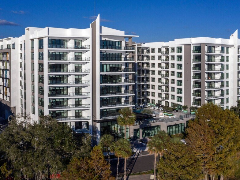 More Photos Of 295 NE Ivanhoe Blvd, Orlando Apartments For Lease