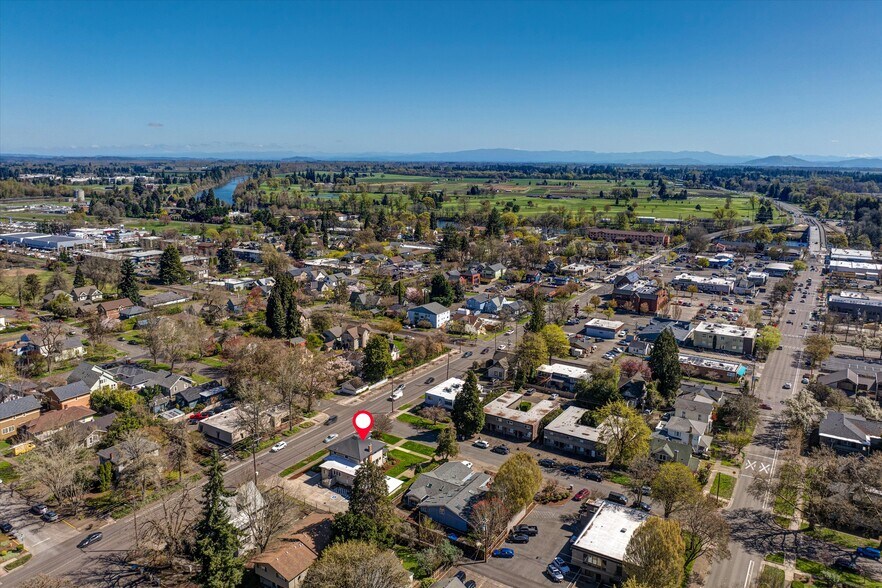 More Photos Of 340 NW 7th St, Corvallis Office Residential For Sale