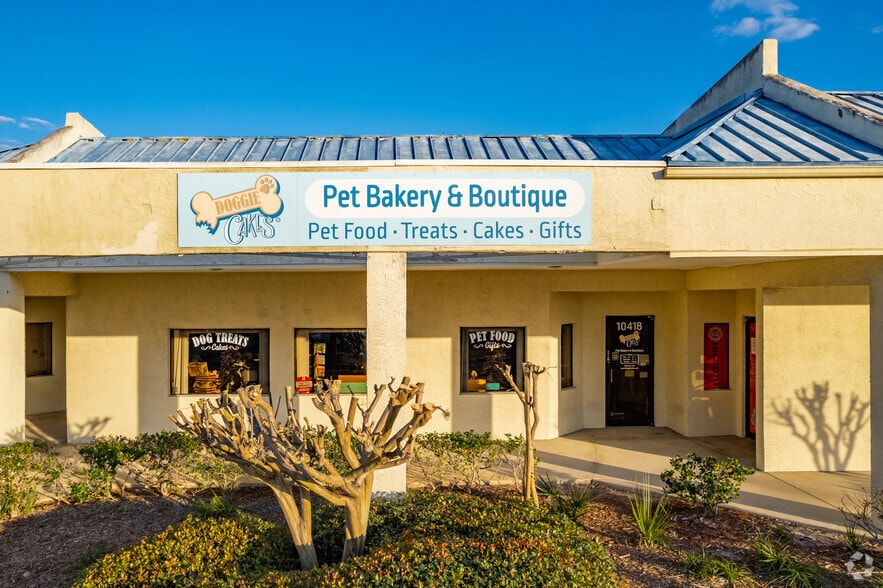 More Photos Of 10414-10440 US Highway 19 N, Port Richey General Retail For Lease