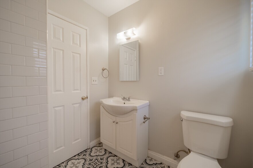 More Photos Of 610 N Oakland Ave, Pasadena Apartments For Sale