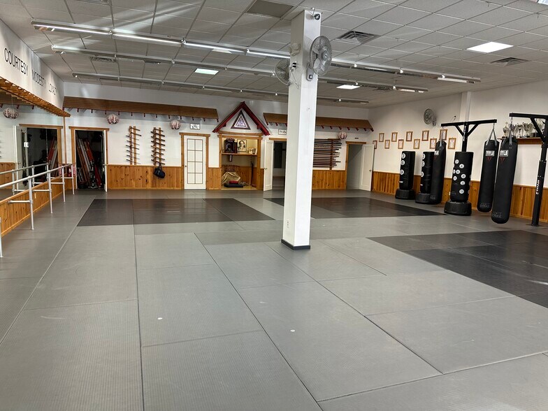 More Photos Of 250 Mahopac Ave, Yorktown Heights Unknown For Lease