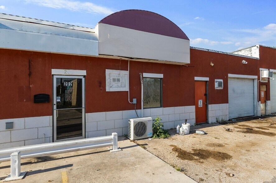 More Photos Of , San Antonio General Retail For Sale