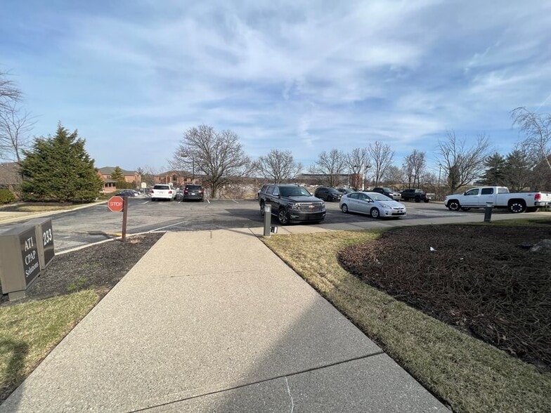 More Photos Of 230-236 Thomas More Pky, Crestview Hills Medical For Lease