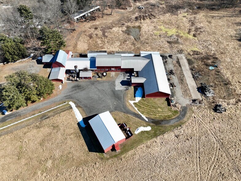 More Photos Of 47 Cross St, Bernardston Industrial For Sale