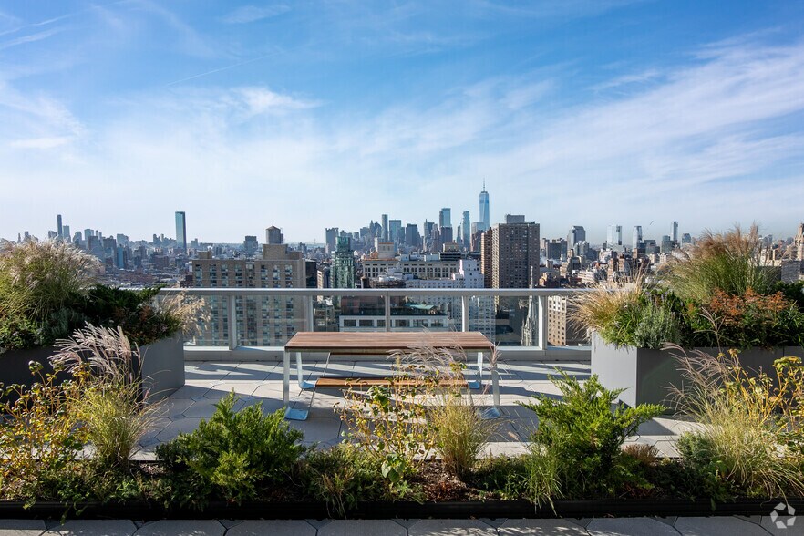 More Photos Of 124 E 14th St, New York Office For Lease