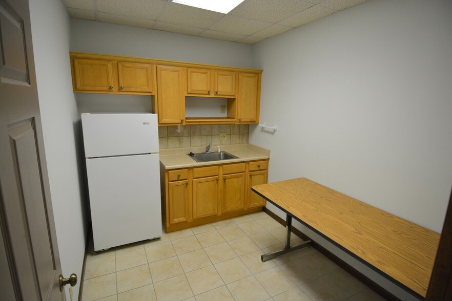 More Photos Of 5975 Kentshire Dr, Kettering Medical For Lease