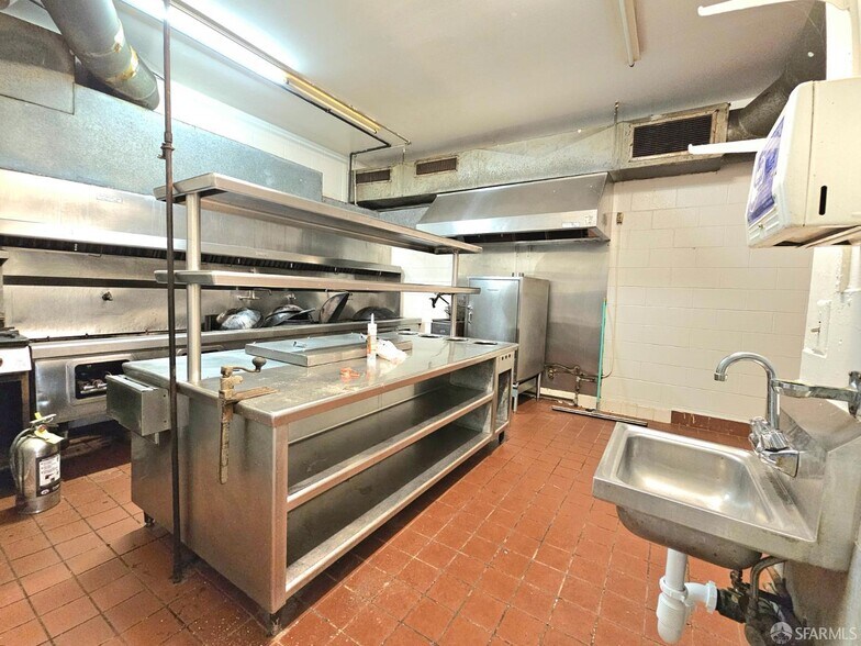 More Photos Of 823 Webster St, Oakland Storefront Retail Residential For Sale