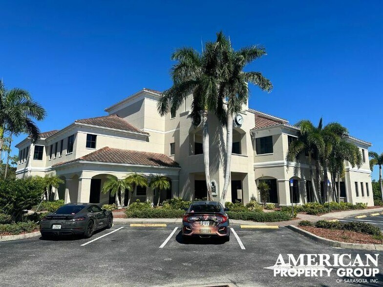 More Photos Of 5920 Pan American Blvd, North Port Medical For Lease