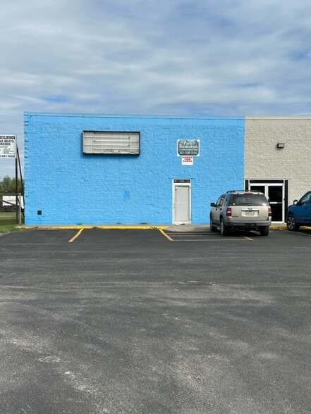 Primary Photo Of 2500 N St Mary's, Beeville Freestanding For Lease