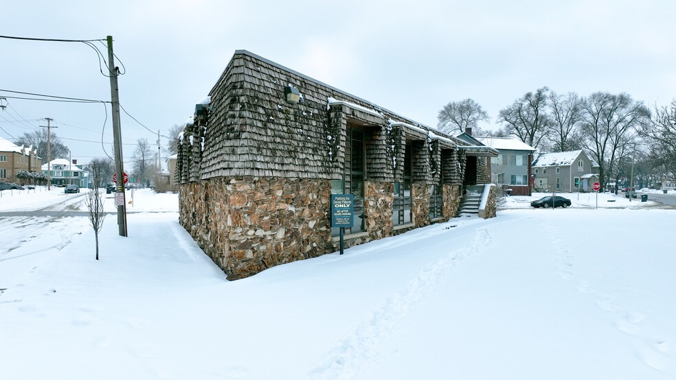 Primary Photo Of 505 Vistula St, Elkhart Medical For Sale