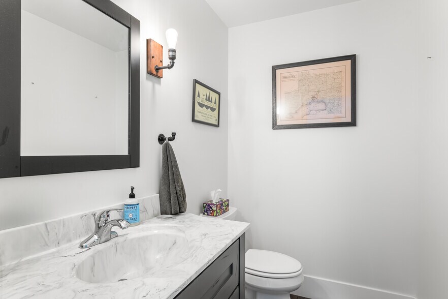 More Photos Of W1726 North Street, Green Lake Flex For Sale