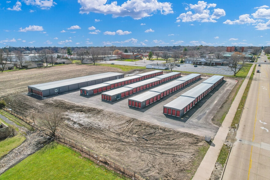 More Photos Of 1601 Colorado ave, Urbana Self Storage For Sale