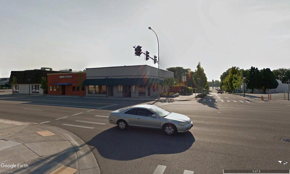 More Photos Of 700-702 George Washington Way, Richland Storefront Retail Office For Lease