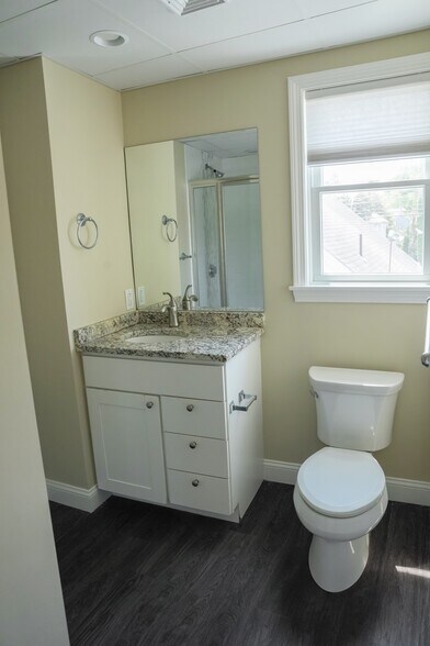 More Photos Of 199 Main St, Falmouth Storefront For Sale